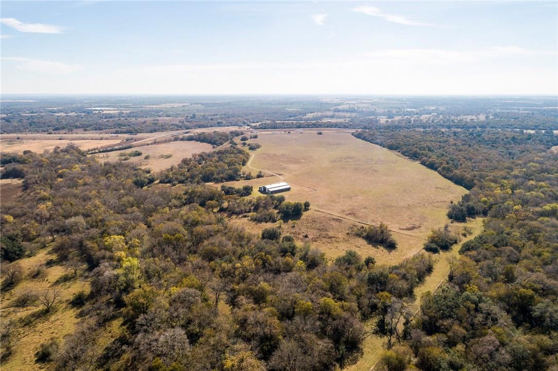 6417 Cr 240, Waelder, TX 78959 MLS 3845602