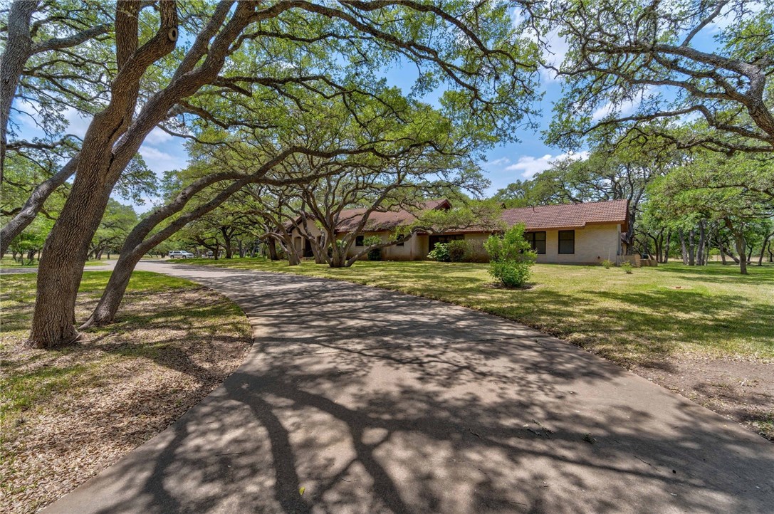 21 Country Oaks Drive, Buda, TX 78610 MLS 4378427