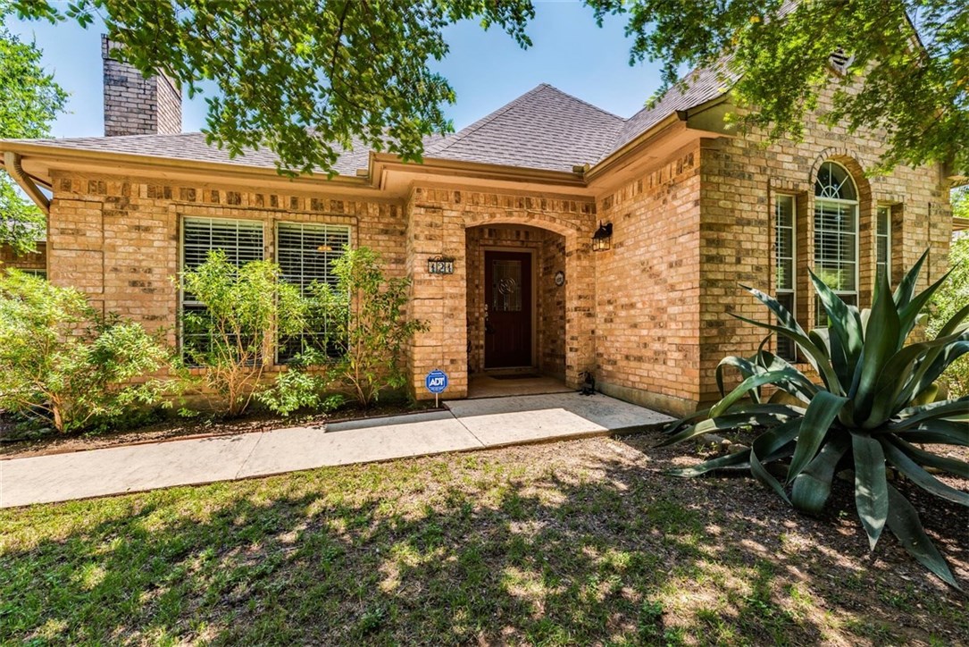 121 Maple Drive, Mountain City, TX, 78610 MLS 3079576