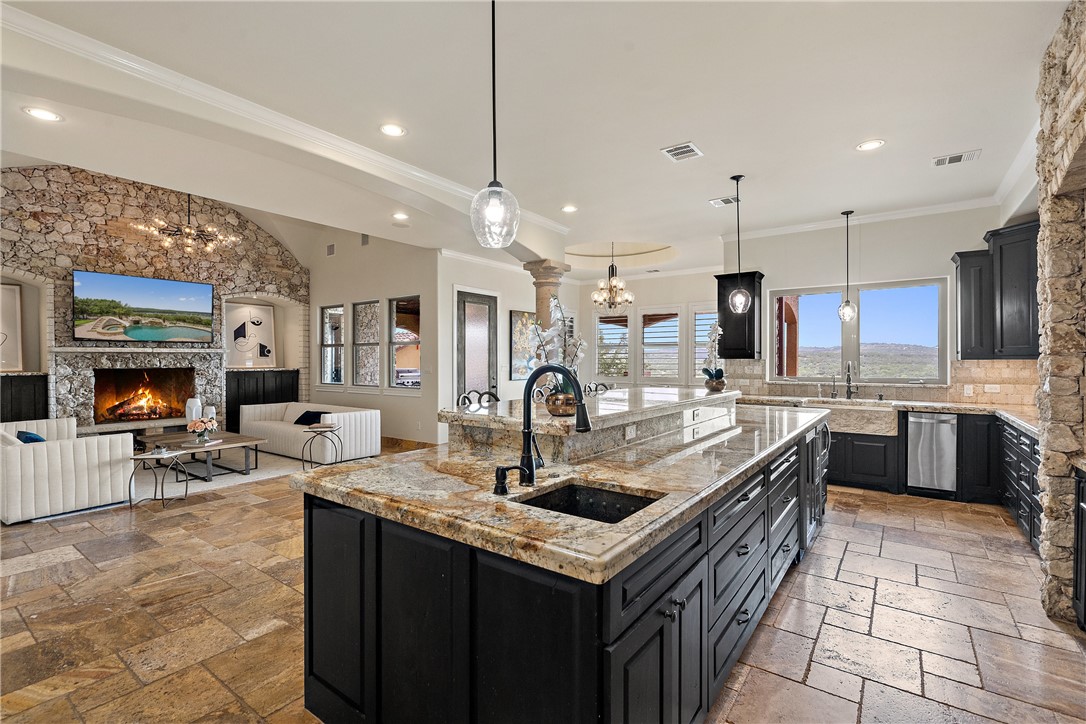 2452 Lakehurst Road 3 Spicewood Tx 78669 Mls 3412436