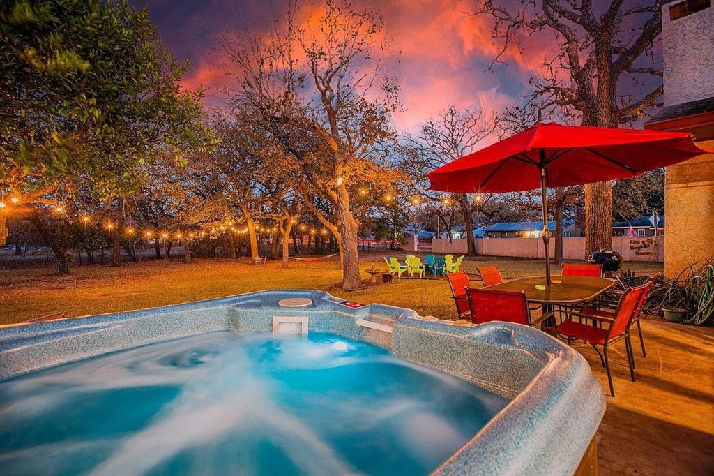 1208 Crenwelge Dr, Fredericksburg, TX, 78624 MLS 9770979