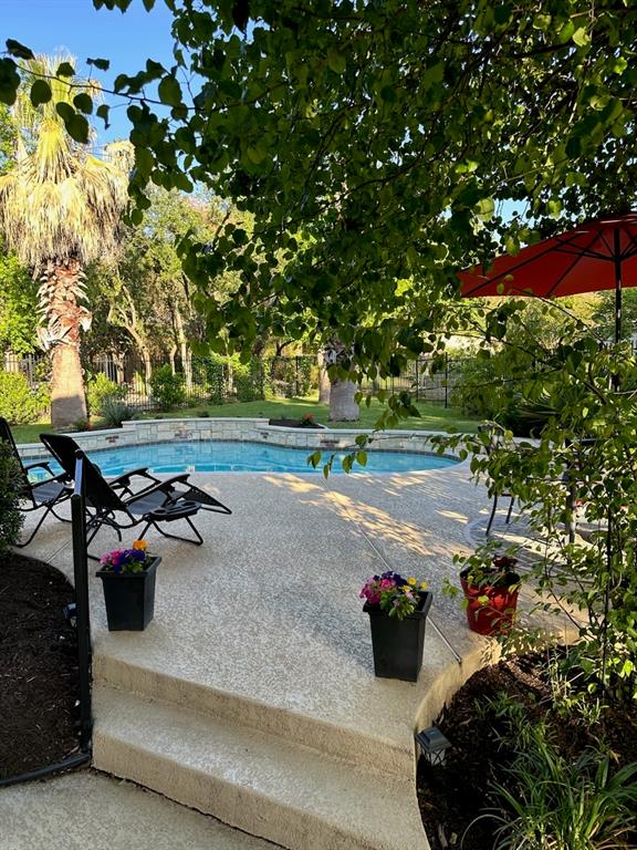 2 Lost Meadow Cv, The Hills, TX, 78738 MLS 2036502