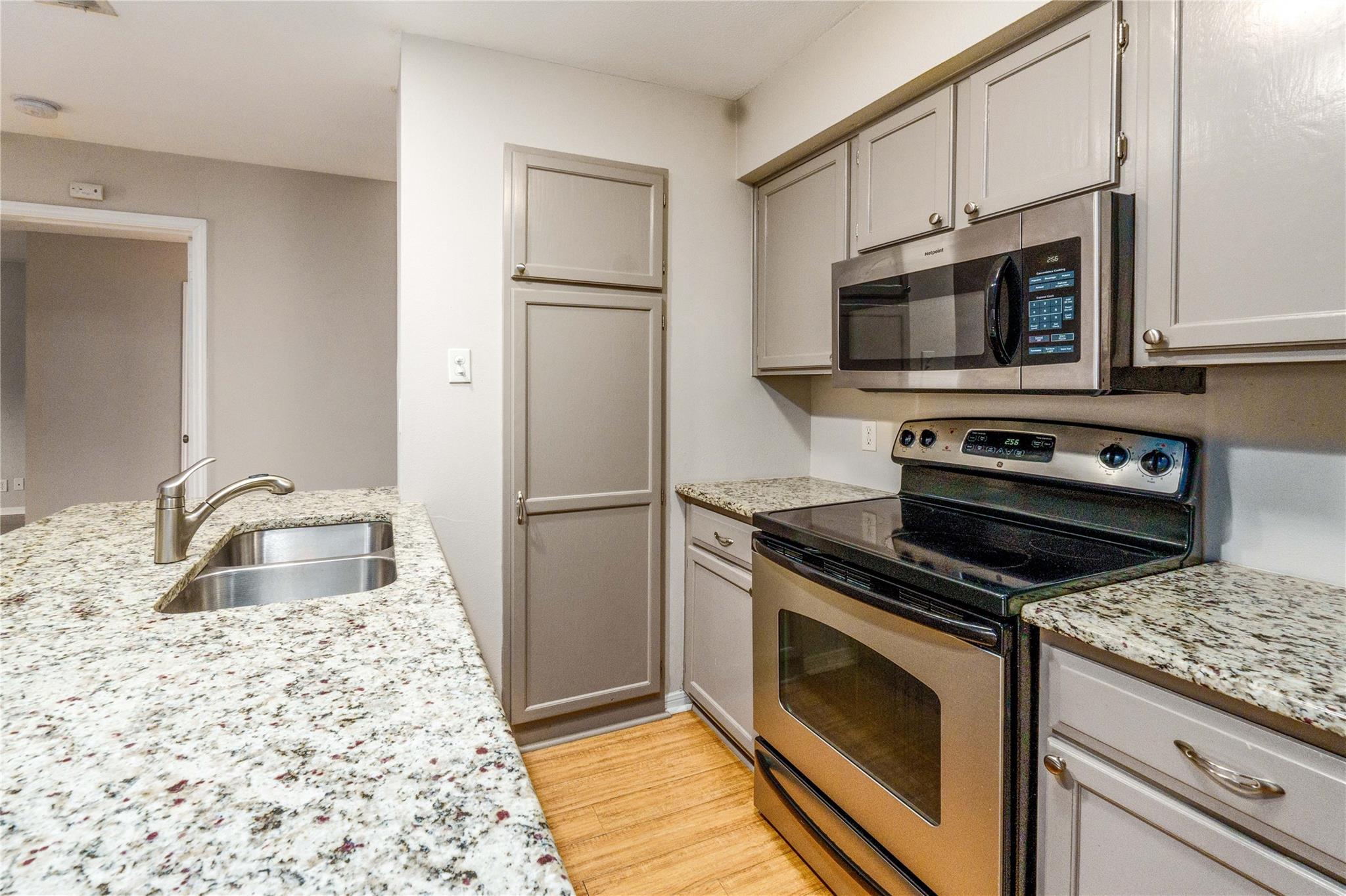 8888 Tallwood Dr 1208, Austin, TX, 78759 MLS 6854794