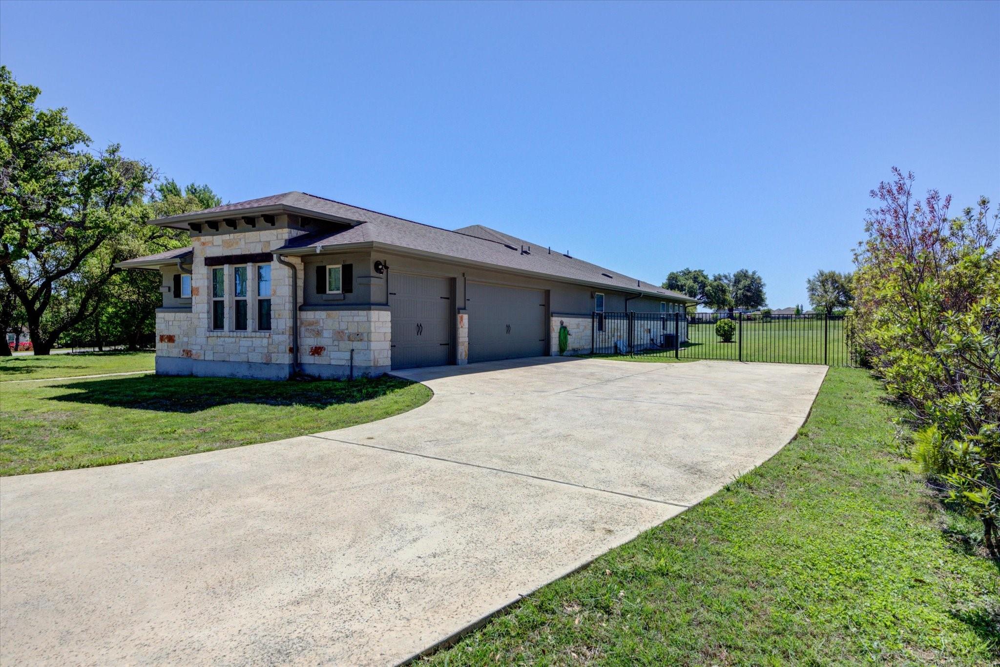 225 Umbrella Sky, Liberty Hill, TX, 78642 MLS 8365331