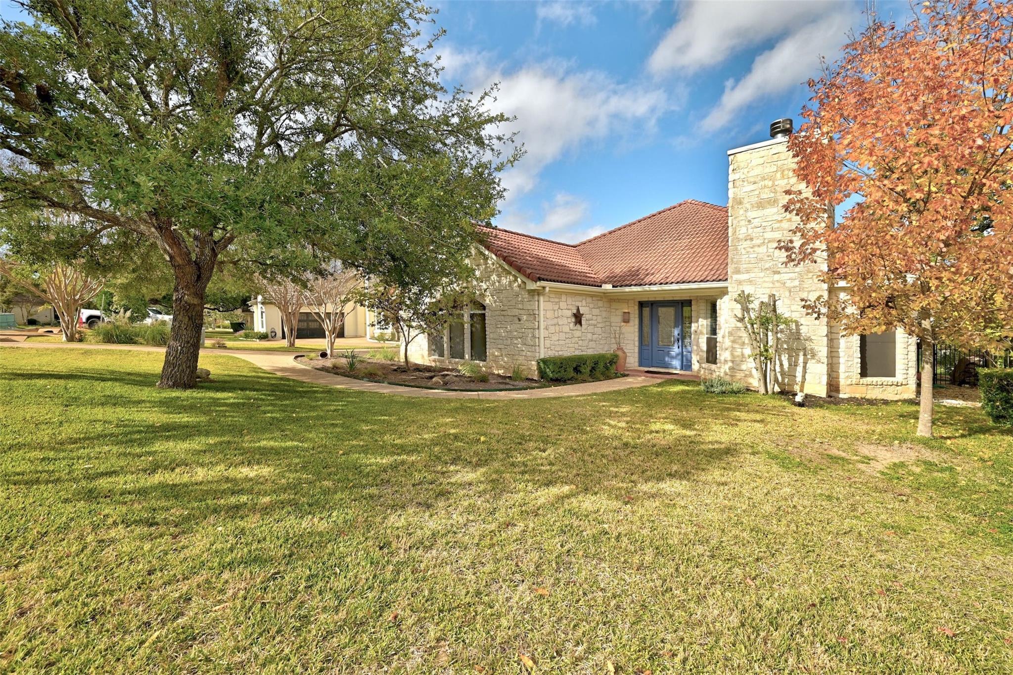 17 Stillmeadow Dr, The Hills, TX, 78738 MLS 8934188