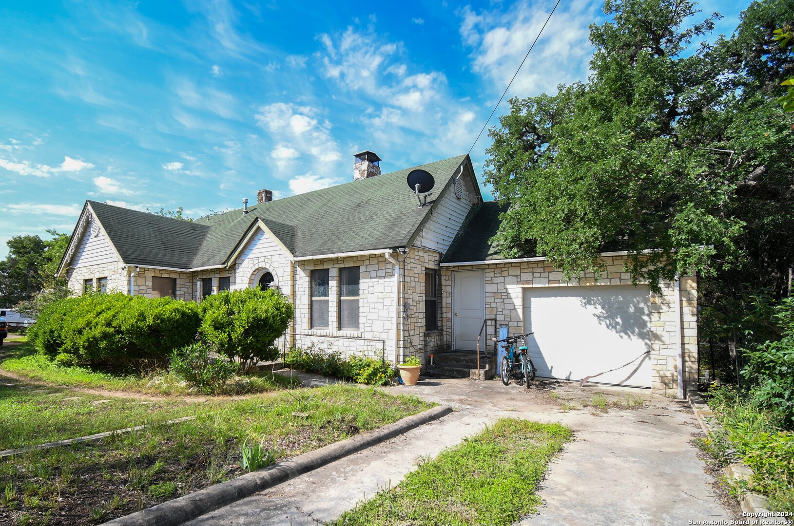 2305 memorial blvd kerrville tx 78028 mls 1779254